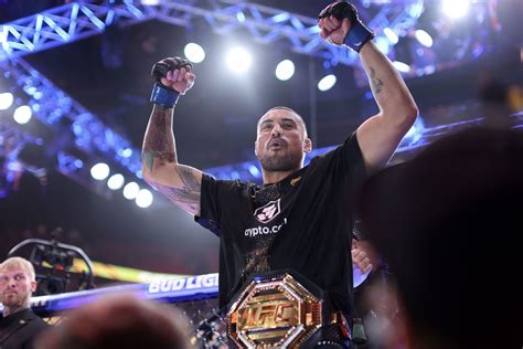 Paramount UFC: Onde Assistir e Melhores Odds para Apostar ao Vivo